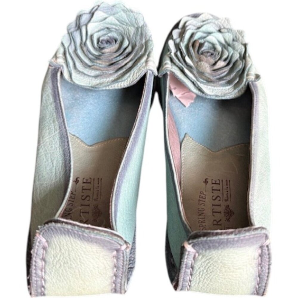 Women’s Mint Leather Floral Slip-On Flats - Picture 5 of 10